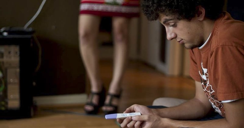 Tests de dépistage obligatoires pendant la grossesse : le guide complet