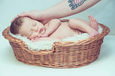 10 conseils pour préparer un enfant à l'arrivée d'un nouveau-né en 2026